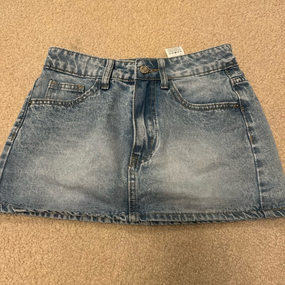 Size xxs Jean skirt never worn